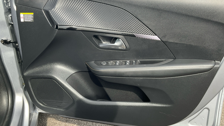 Peugeot 208 1.2 PureTech 100 Allure 5dr Petrol Hatchback